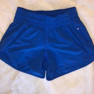 Lululemon low rise tracker shorts 4”